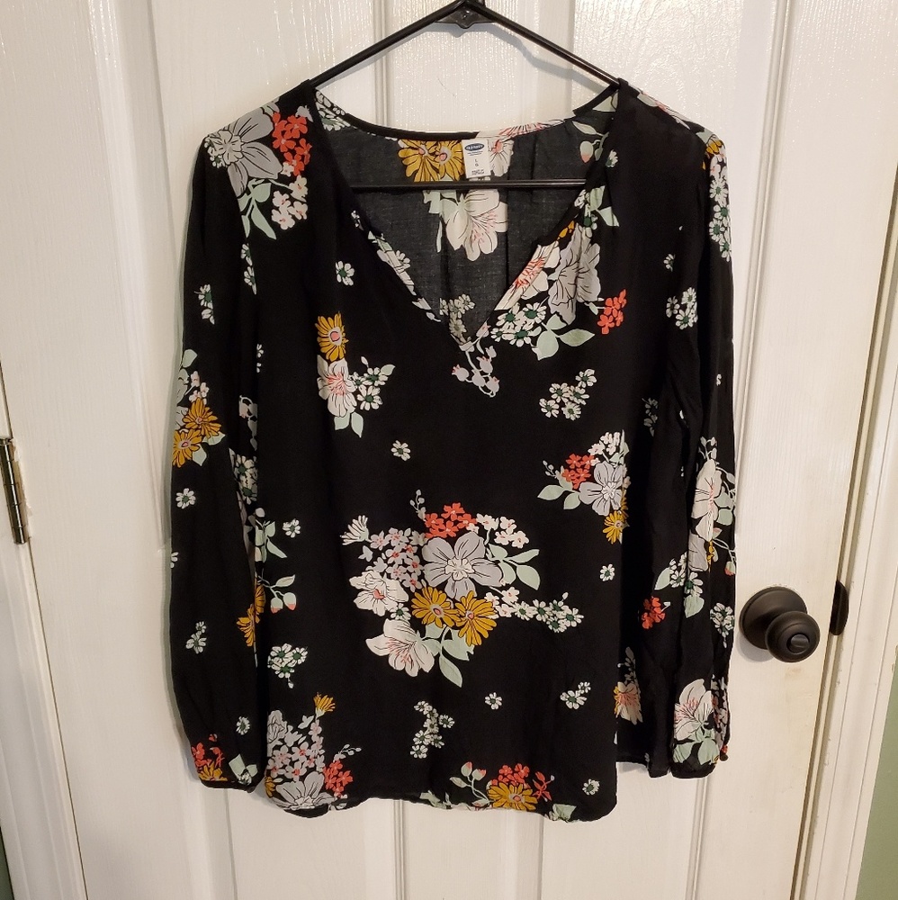 Old Navy black floral blouse